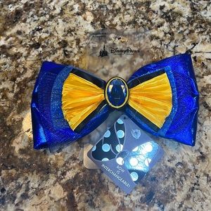 NWT Disney Snow White Hair Bow Accessory